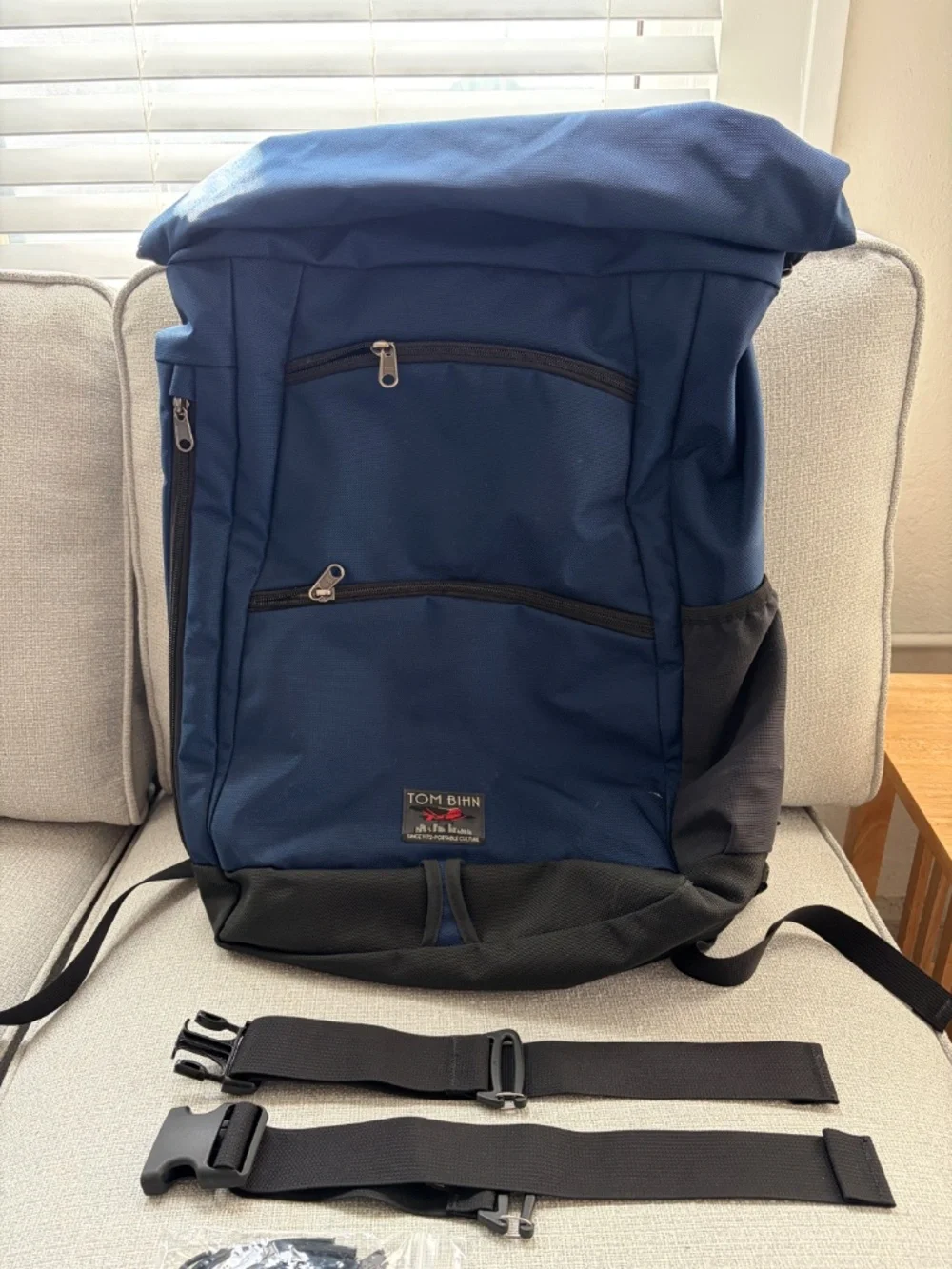 Tom Bihn Backpack - Addax 31 Deep Blue Ballistic/Taiga 200 Halcyon